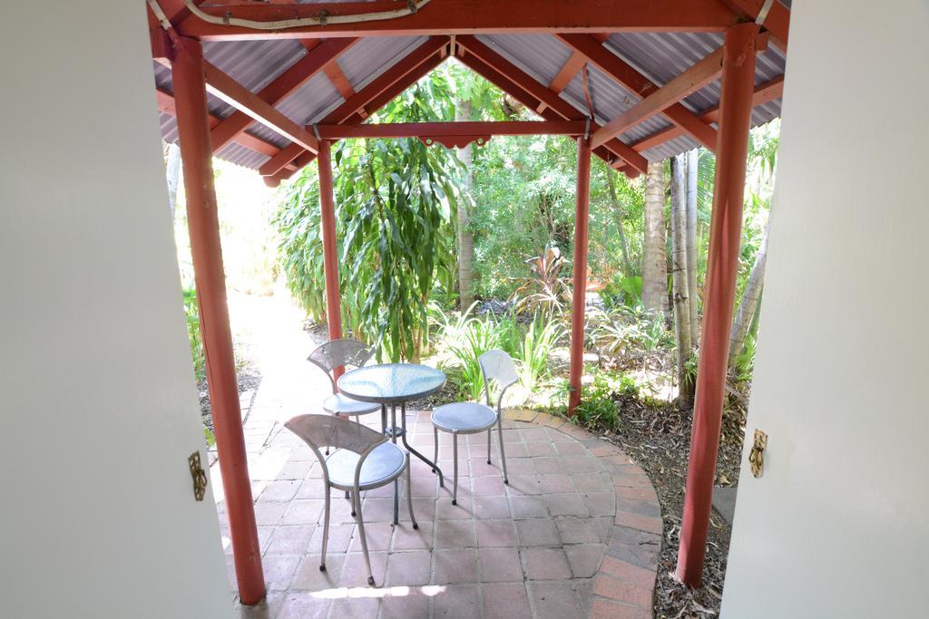 Shambhala Retreat Magnetic Island Cottages Nelly Bay Exterior foto