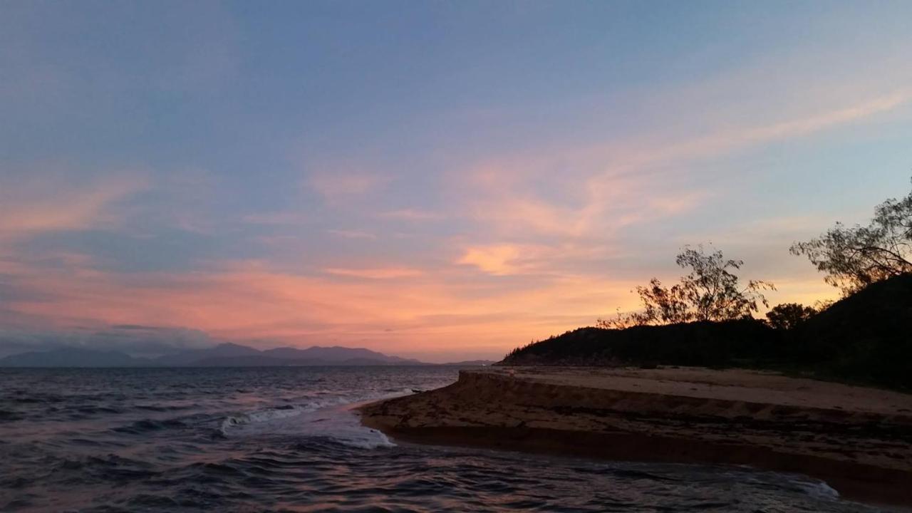 Shambhala Retreat Magnetic Island Cottages Nelly Bay Exterior foto